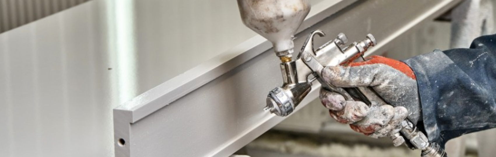 Intumescent fireproofing on steel